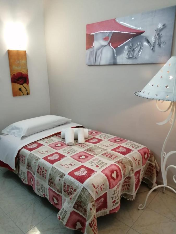 Little House Camilla Apartment Napoli Bagian luar foto