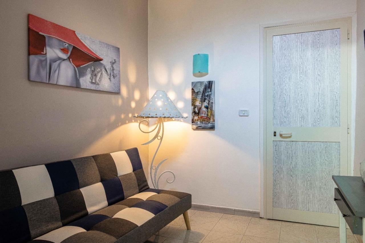 Little House Camilla Apartment Napoli Bagian luar foto